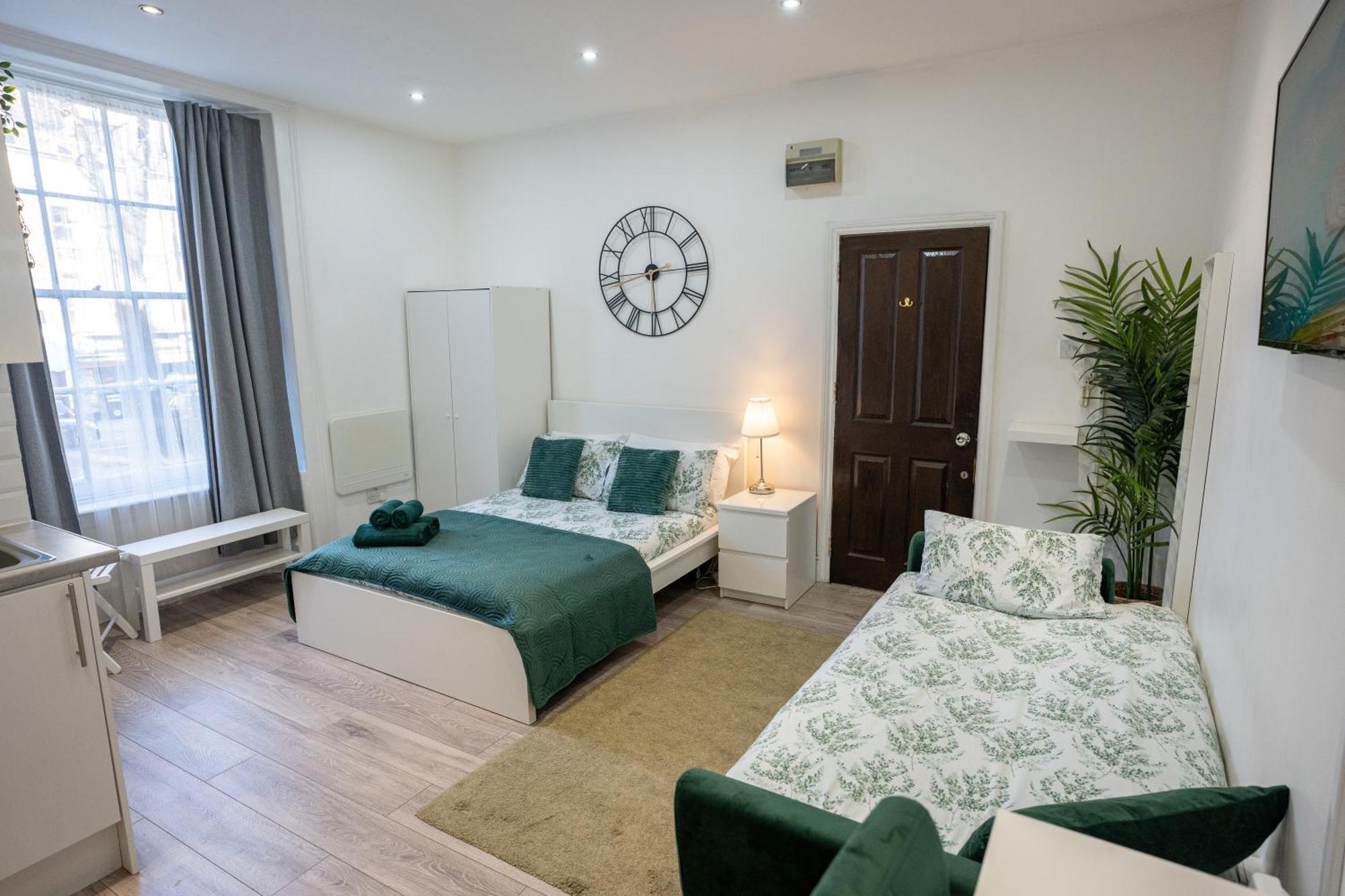 Beautiful Studio Flat In Hackney Next To Overground Station London Exterior photo